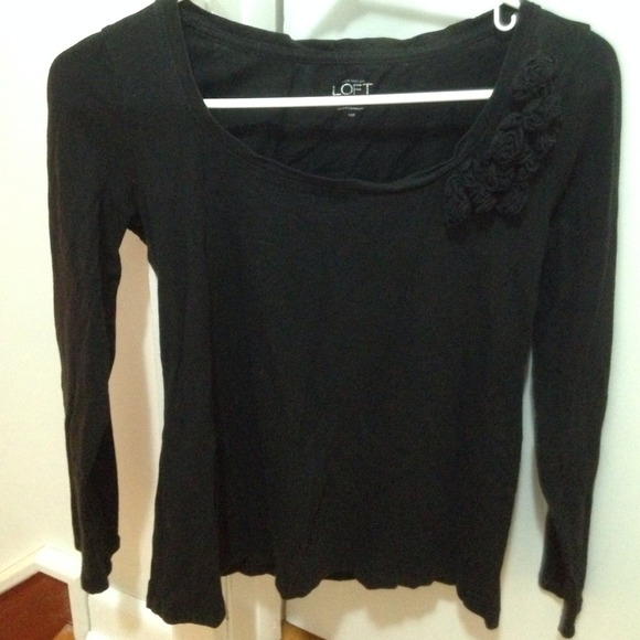 Long-sleeve black top - Picture 1 of 3