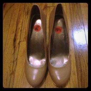 Franco Sarto nude heel