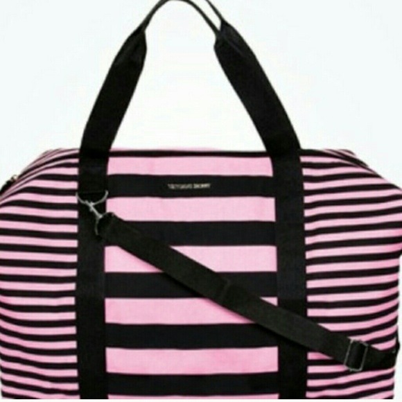 VICTORIA'S SECRET TRAVEL BAG!