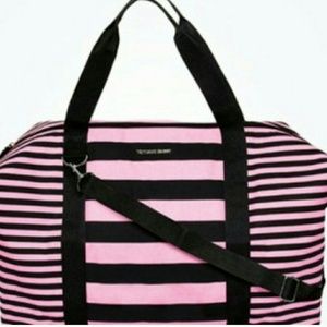 VICTORIA'S SECRET TRAVEL BAG!