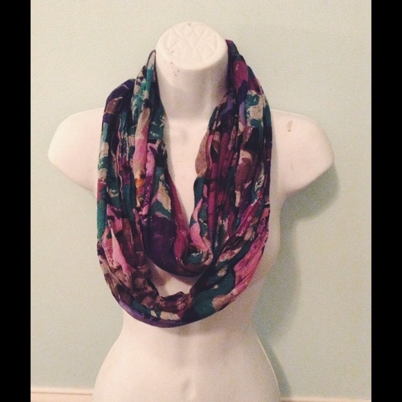 BEAUTIFUL SCARF