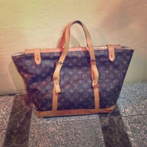 Authentic Louis Vuitton Purse