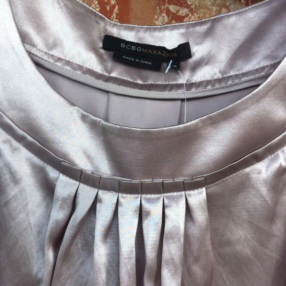 NWT BCBG Silk Blouse in Lavender Mist - Picture 4 of 4