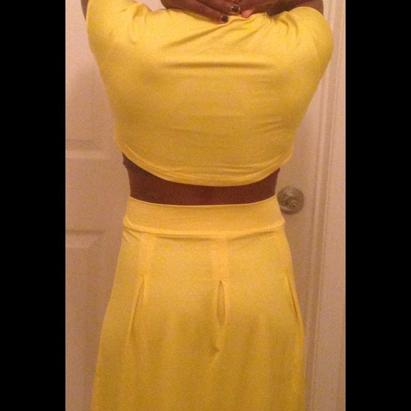 Yellow Set - Picture 4 of 4
