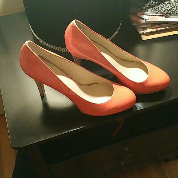 Shoes - Picture 2 of 4