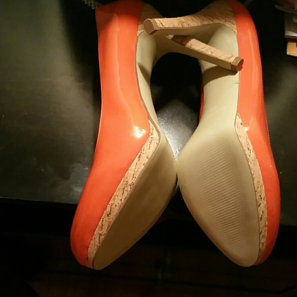 Shoes - Picture 4 of 4
