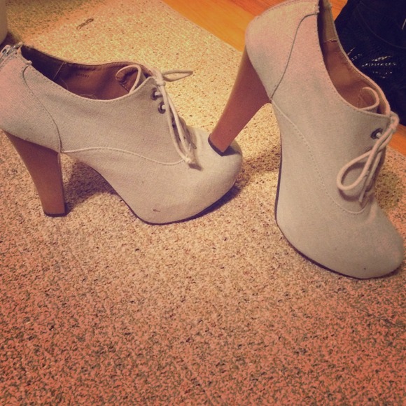 Canvas booties! Wood heels