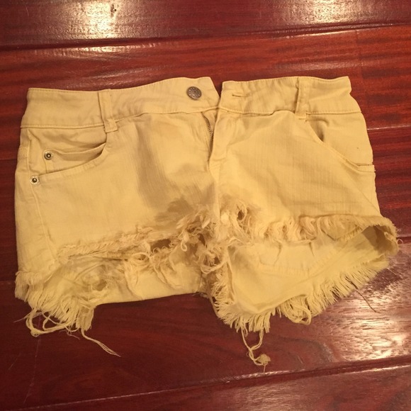 BRANDY MELVILLE SHORTS