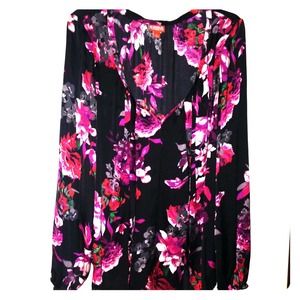 REDUCED! Kirna Zabete floral silky style blouse