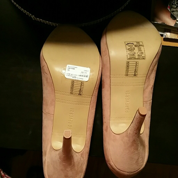 Shoes - Picture 4 of 4