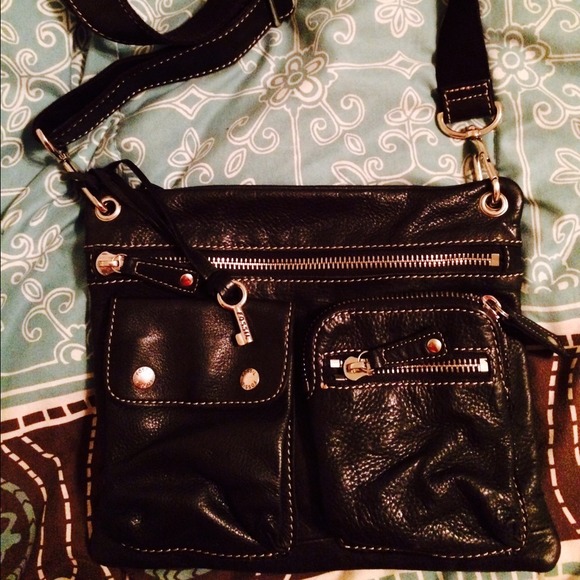 Black Fossil cross body 👜