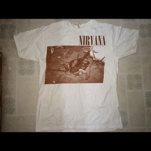 nirvana tee 💛