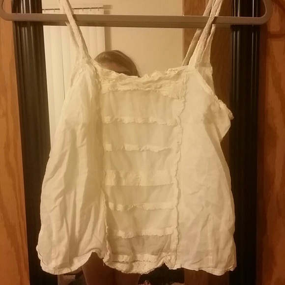 AE Lace See-through Top - Picture 3 of 4