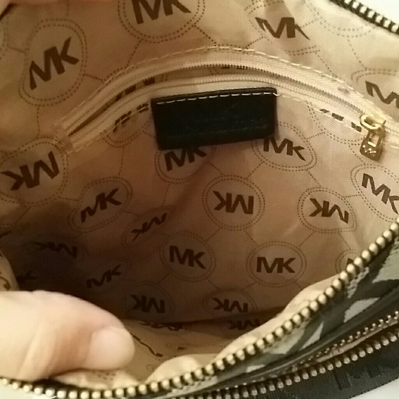 SOLD - Picture 3 of 4