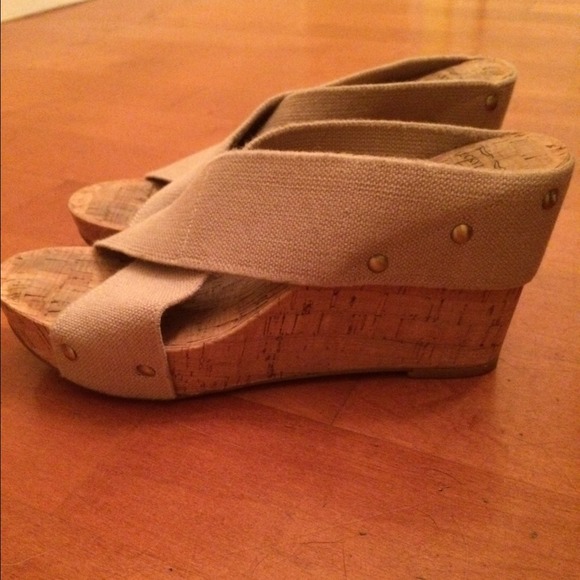 Lucky Brand Taupe Miller Wedge