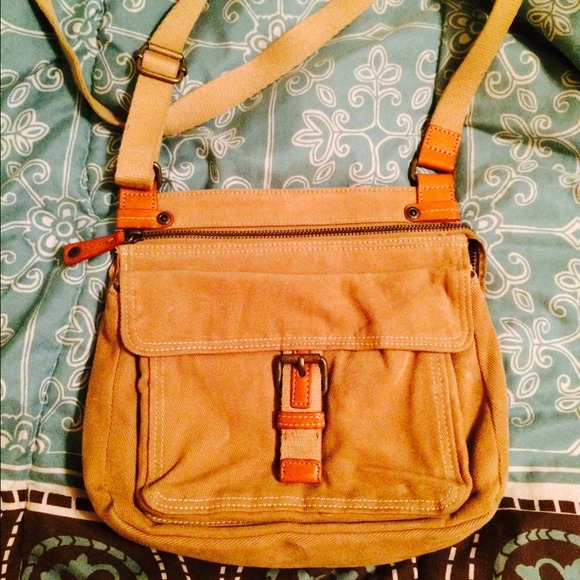 Fossil cross body 👜