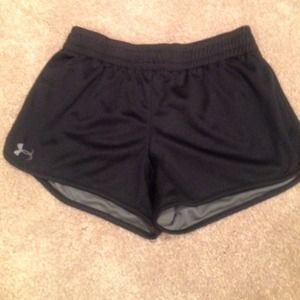 Semi-fitted under amour shorts