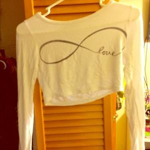 Love infinity crop top