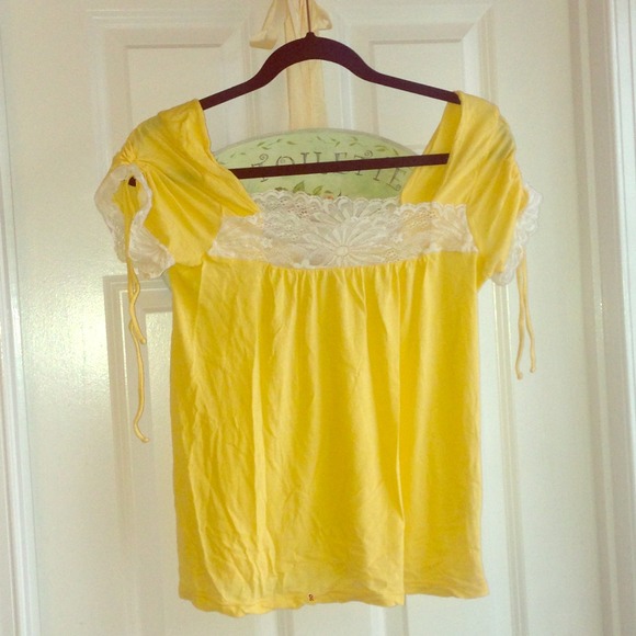 Ella Moss Lace Top - Size Medium