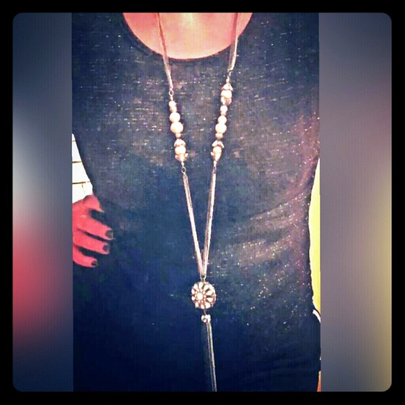 NWOT Vera Wang Necklace