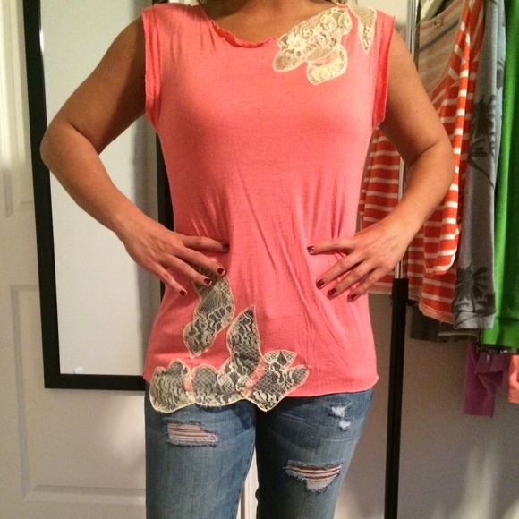 Very cute top, only worn for photo