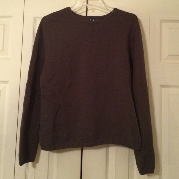 Womens GAP sweater
