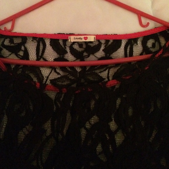 Top Reduced! - Picture 2 of 3