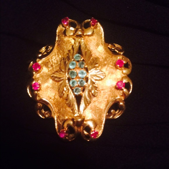 Vintage Gold Jeweled Pin