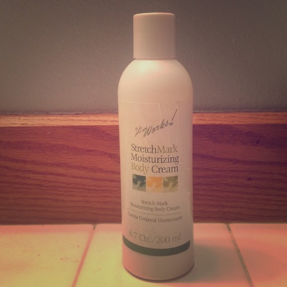 It works stretch mark moisturizing body cream