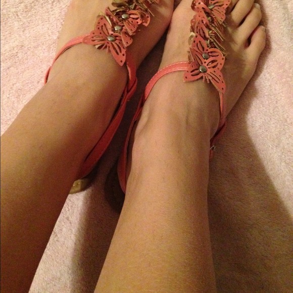 Sandals - Picture 2 of 3