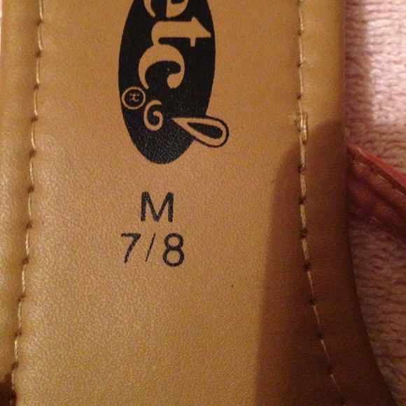 Sandals - Picture 3 of 3
