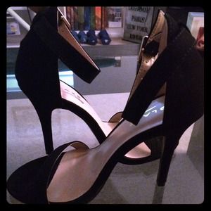 Black ankle strap strappy sandals heels