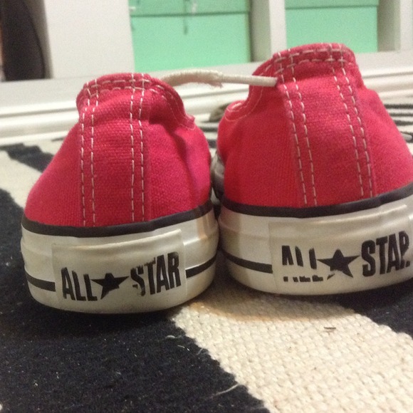 Pink converse 💗 - Picture 2 of 3