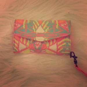 iPhone 5 Aztec Wristlet