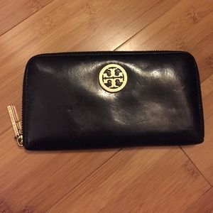 Tory Burch wallet