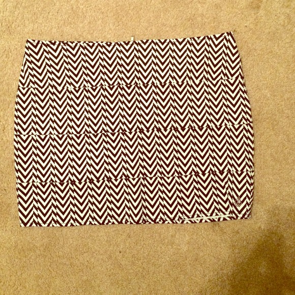 Zigzag skirt - Picture 1 of 1