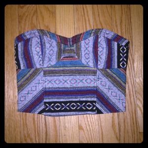 Strapless, cropped top