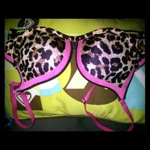 VICTORIAS SECRET SEXY LITTLE SECRETS PUSH UP BRA