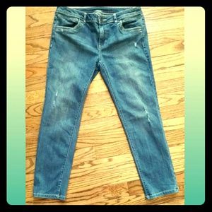 Skinny Capri with Pocket Bling