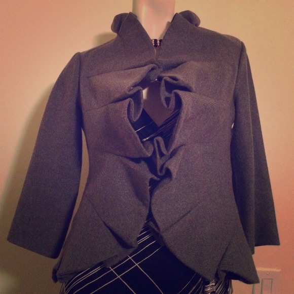 Adorable Anthropologie Tabitha ruffled blazer