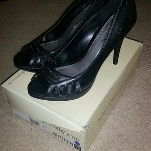 Cathy Jean black heels size 10