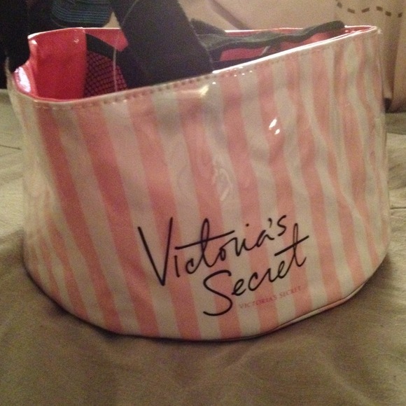 Vs makeup bag