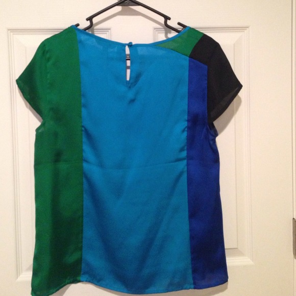 !! SOLD!!! Express Block Top - Picture 2 of 3