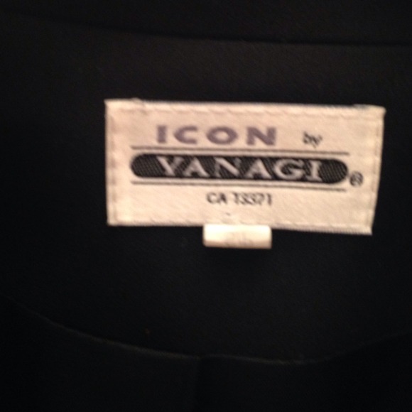 Blazer - Picture 2 of 2
