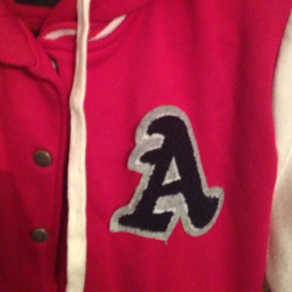 Sweater - Picture 2 of 3