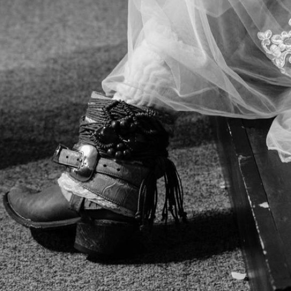 Wedding upcycled cowboy boots - Picture 4 of 4
