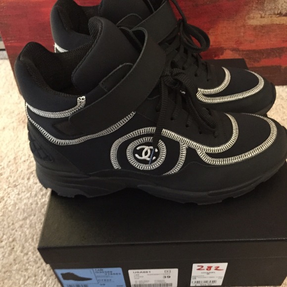 Chanel Black Trainer - Picture 2 of 4