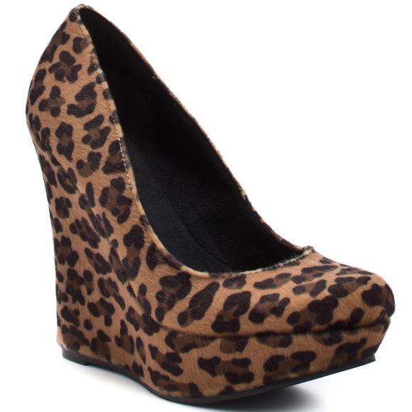 Carlos Santana leopard print wedges