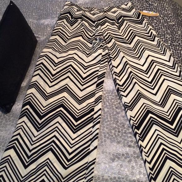 Black and Cream palazzo dress pants!
