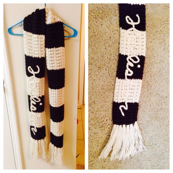 Hollister winter scarf!